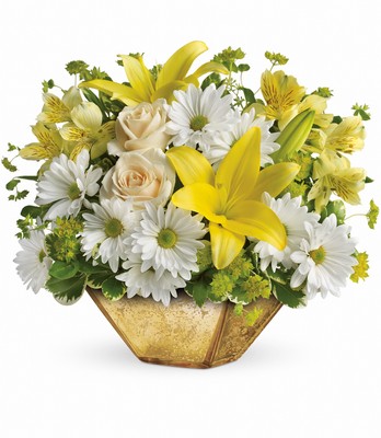 Garden Reflections Centerpiece by Teleflora